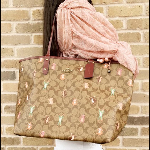 SALE‼️👜💕 NWT Coach Large Tote - Picture 2 of 5